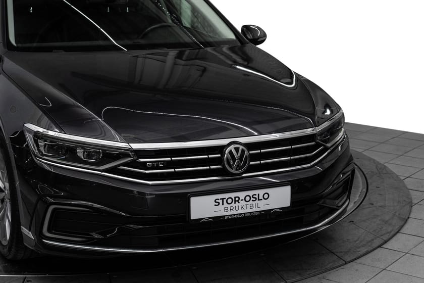 Bilde 2 av Volkswagen Passat Variant GTE Eksklusive/Matrix/Skinn/Webasto/Krok/ACC