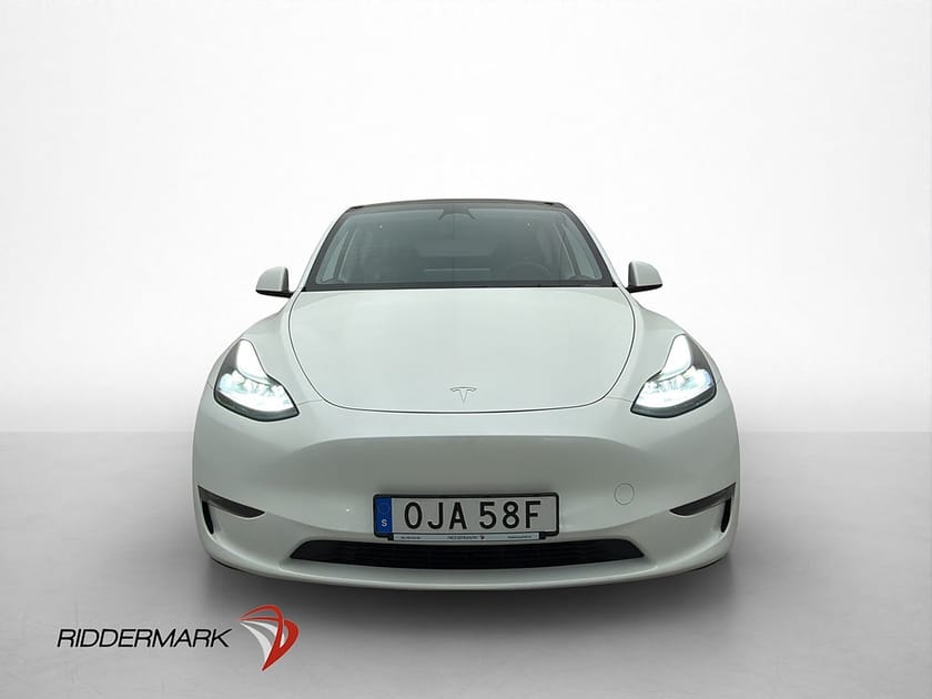 Bild 3 av Tesla Model Y Long Range AWD MOMS Autopilot En-Brukare
