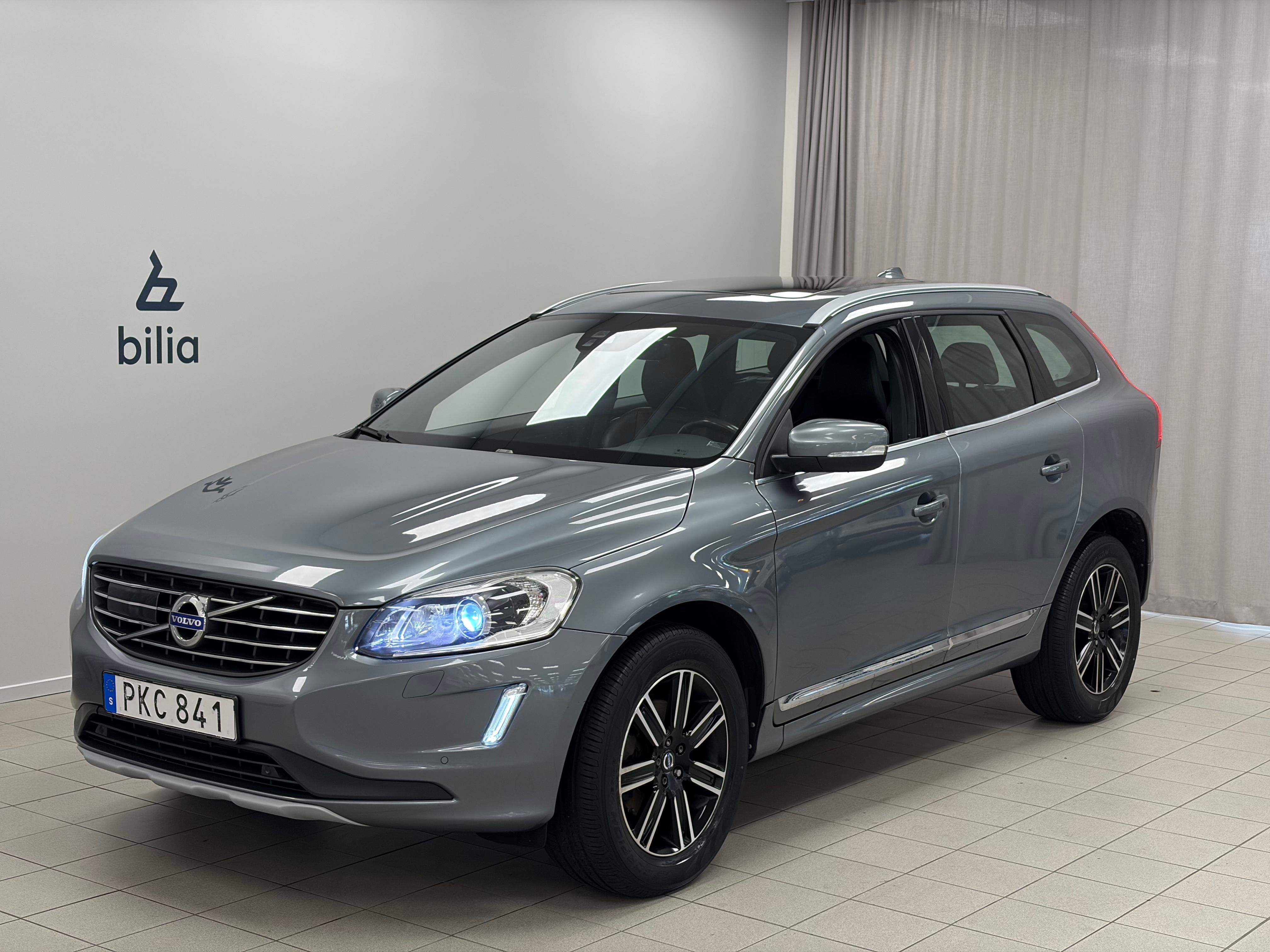 Volvo XC60 190 л.с.