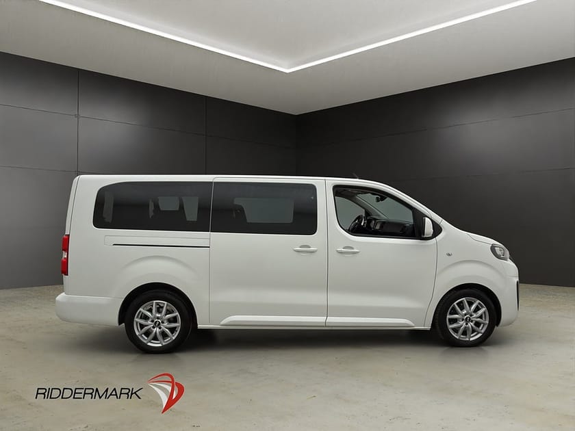 Bild 2 av Peugeot Traveller ExtraLång 2.0HDi 177hk Drag CARPLAY 9-Sits
