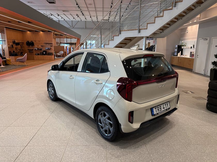 Bild 2 av Kia Picanto 1,0 86hk Automat Inkl Vinterdäck