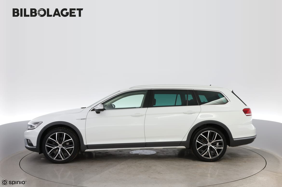 Volkswagen Passat 2017 - miniatyr 2