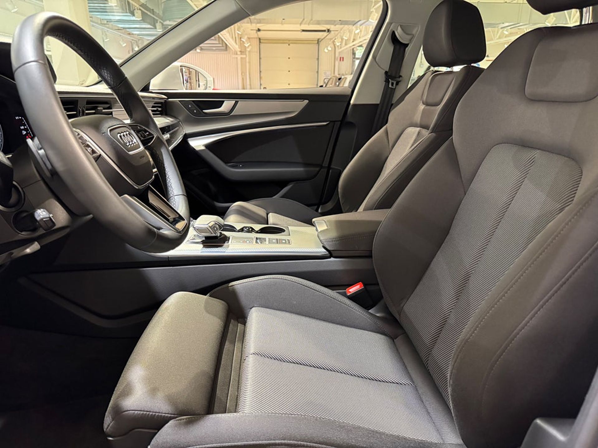 Audi A6 2025, bild 5/10