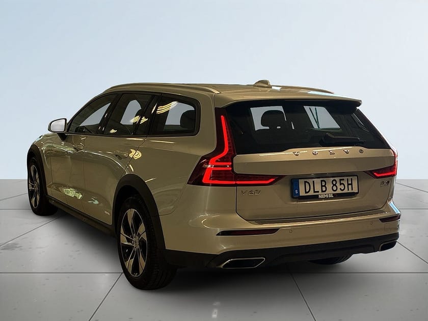 Bild 5 av Volvo V60 Cross Country D4 AWD Momentum Dragkrok Mvärme Bkamera Navigation S&V