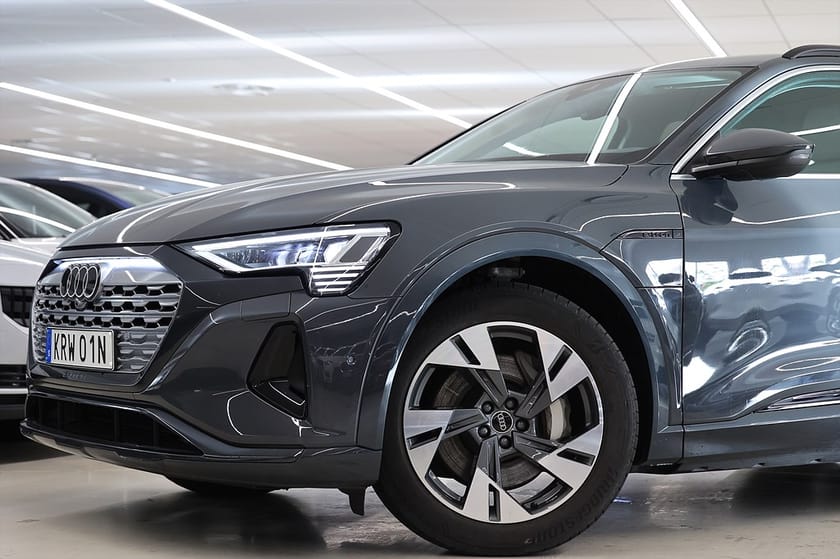 Bild 4 av Audi Q8 55 e-tron quattro Q 408hk Proline B&O Keyless Drag MOMS