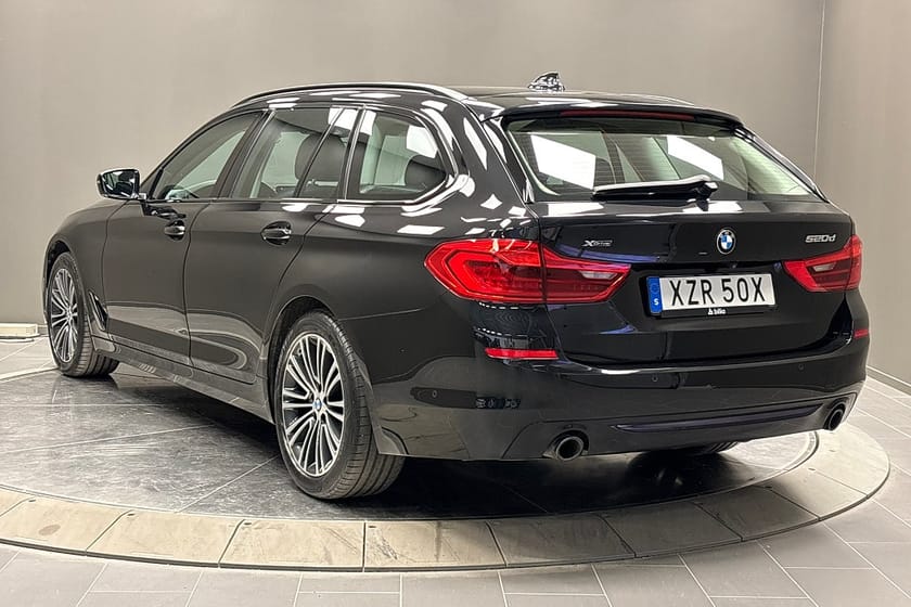Bild 5 av BMW 520d xDrive Touring Touring-Sport line-Dragkrok-Rattvärme