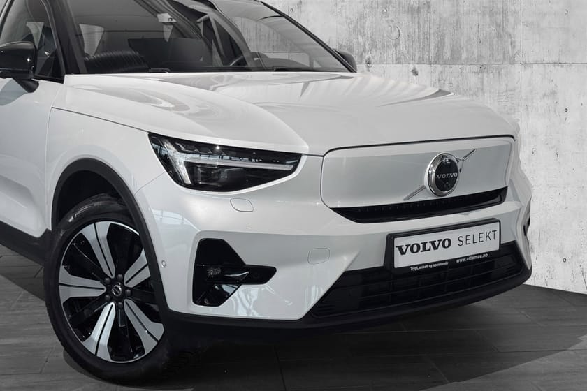 Bilde 2 av Volvo XC40 Recharge Twin motor Ultimate | Pixel | Krok | 360Kam | Tonede ruter