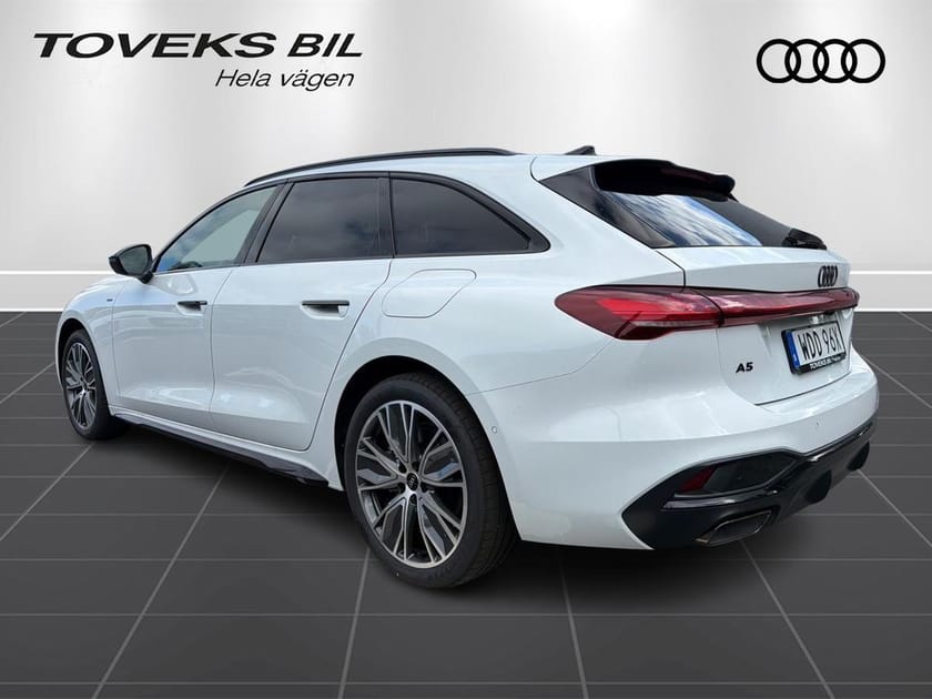 Bild 4 av Audi A5 Avant e-hybrid quattro S-Line / Evolutionspaket / Drag / Svart Optik