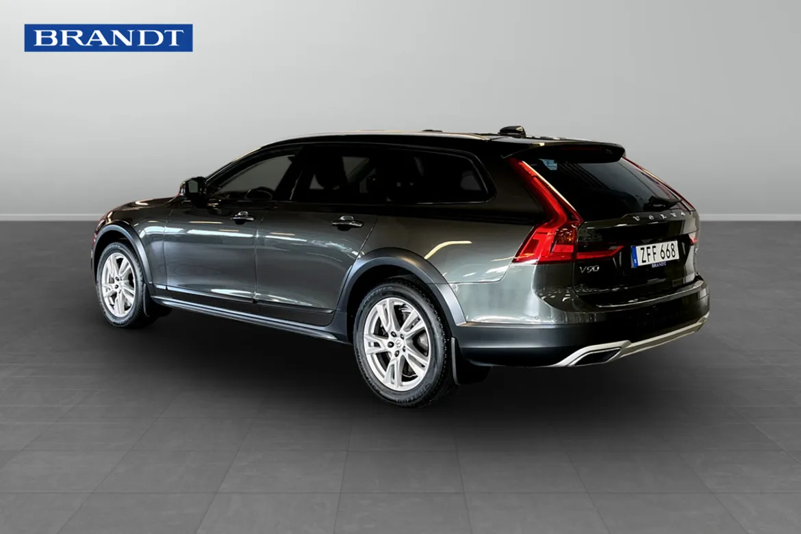 Volvo V90 Cross Country