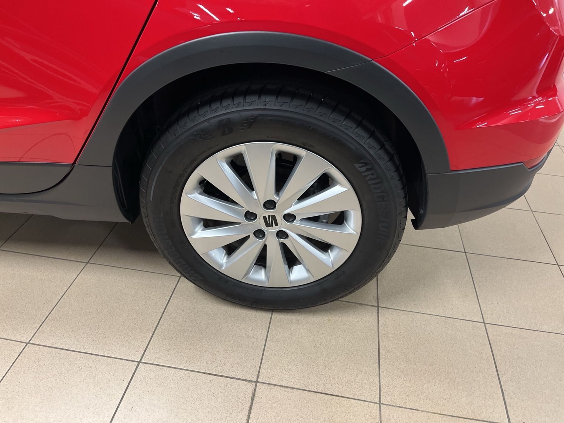 Seat Arona 1.0 TSI 115 HK DSG7 2024, bild 4/5
