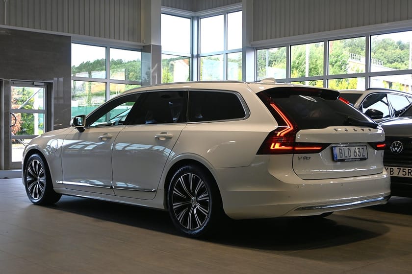 Bild 3 av Volvo V90 Recharge T6 AWD 341hk Inscription Exp. H/K Drag Navi