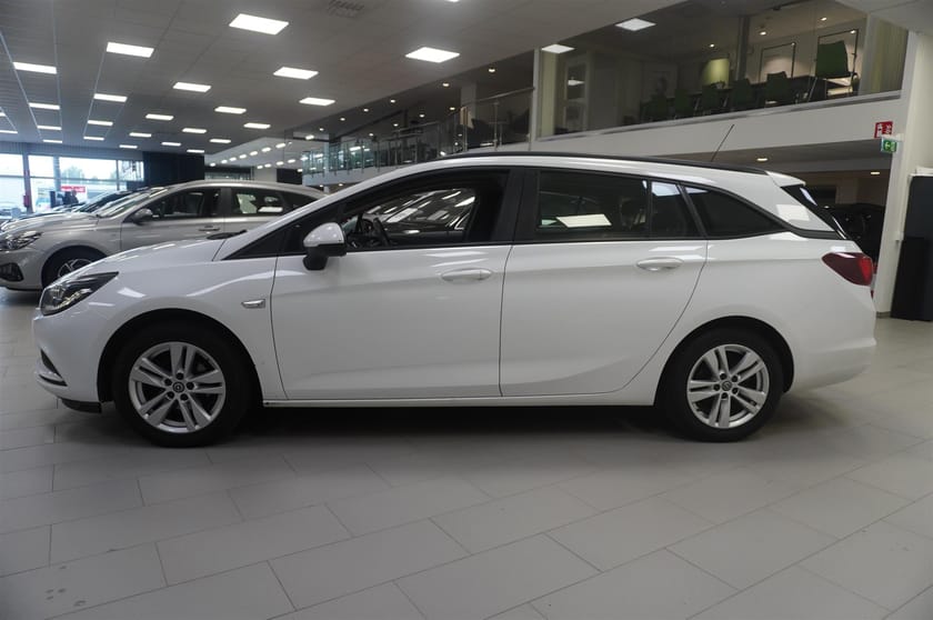 Bild 3 av Opel Astra Sports Tourer 1.4 Turbo Enjoy 125 hk Drag