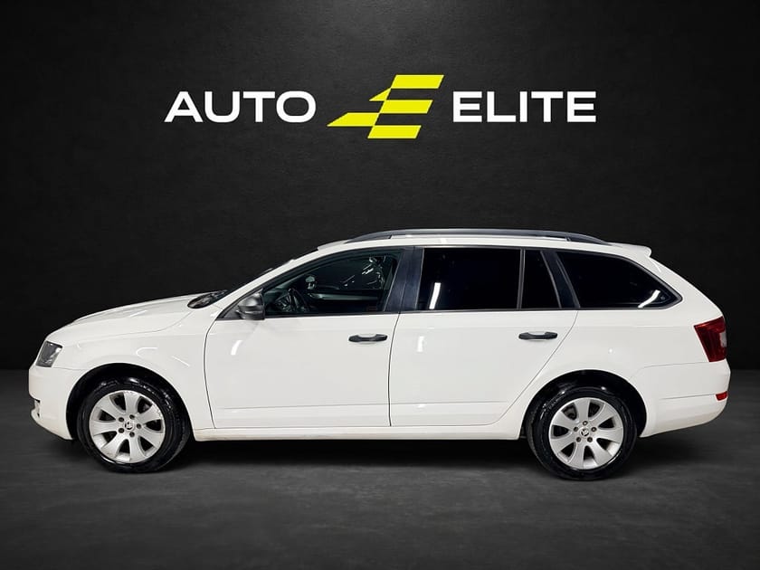 Bild 2 av Škoda Octavia Kombi Skoda KOMBI|1.6 TDI|AUTOMAT|NY KAMREM|P-SENS|NYSERVAD|VÄRMARE