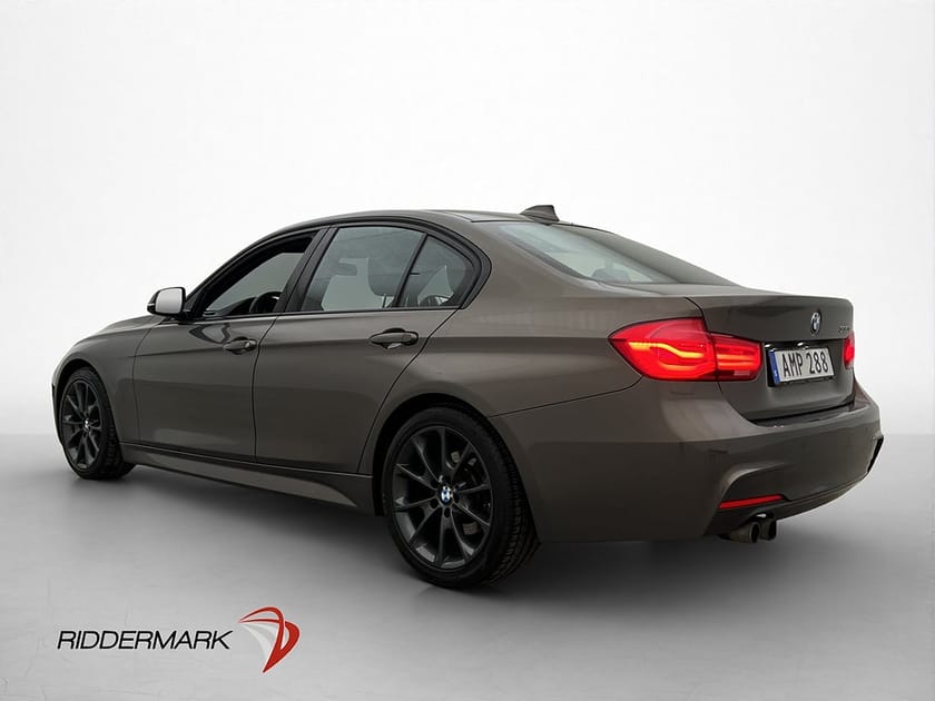 Bild 4 av BMW 330i Sedan 252hk M Sport Hifi Skinn Adaptiv-LED Två-Brukare
