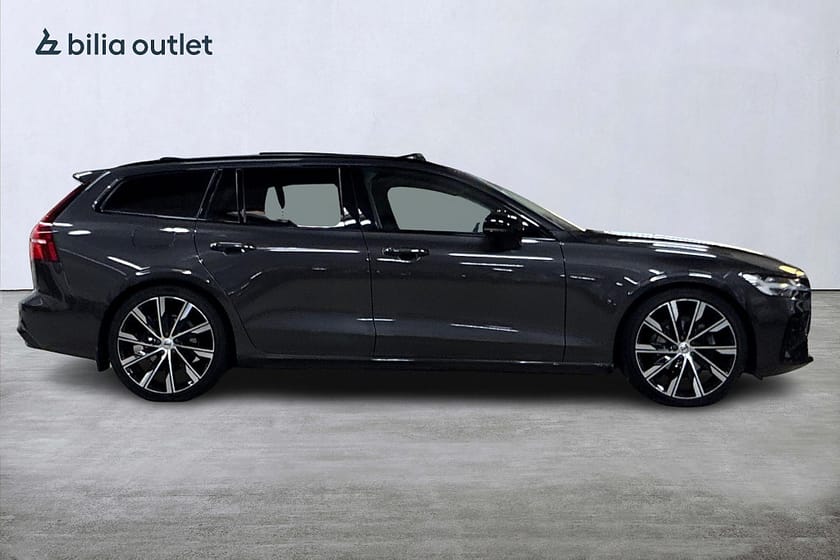 Bild 5 av Volvo V60 B4 Diesel Ultimate Dark 197hk Panorama HuD H/K Drag 360