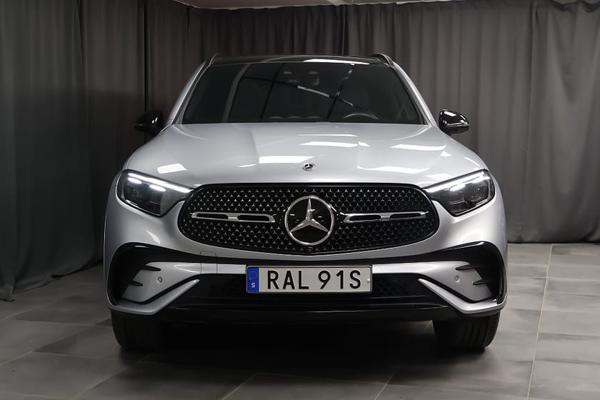Bild 3 av Mercedes-Benz GLC 400 e 4MATIC AMG Premium Plus HUD Pano 360 AIRMATIC