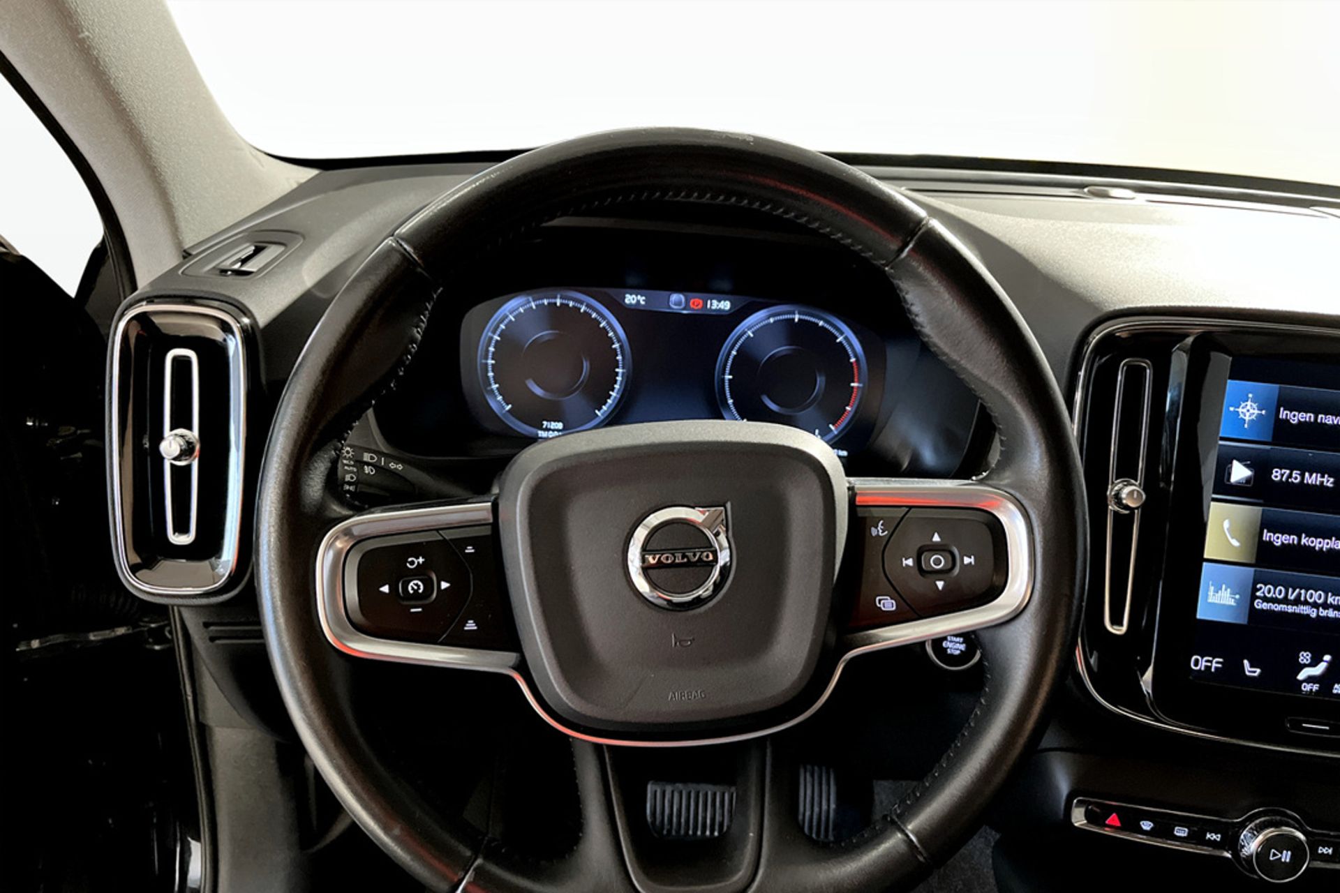 Volvo XC40 D3 FWD Momentum 2020, kuva 7/9