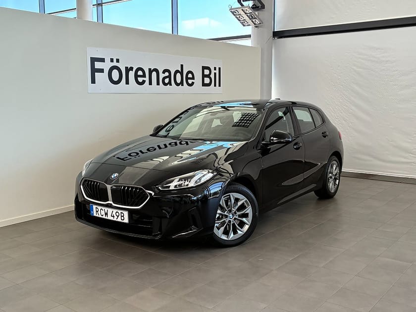 Bild 1 av BMW 120 PRIVATLEASING fr. 3.295kr/mån Auto 17" Park Assist