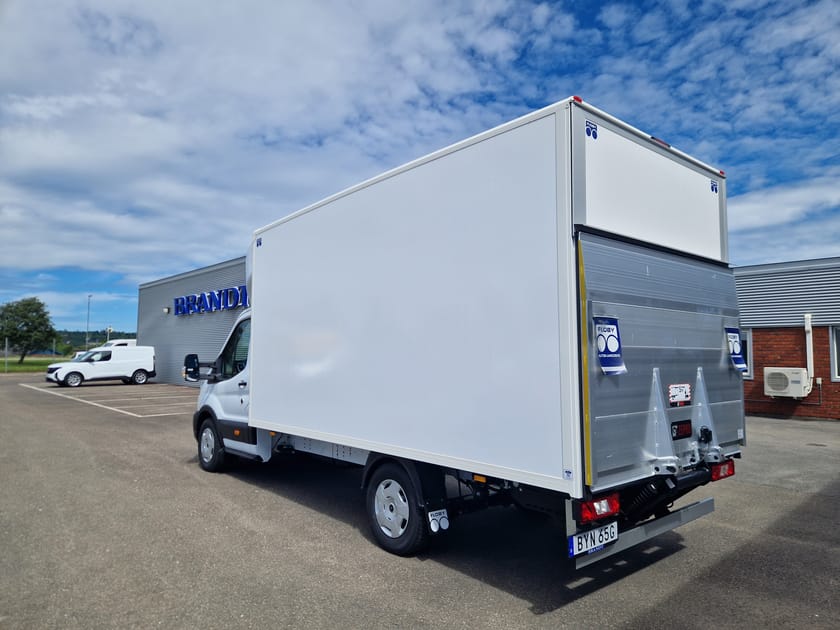 Bild 3 av Ford Transit 350 Chassi Cab Enkelhytt L4 2.0 EcoBlue 165 hk volymskåp