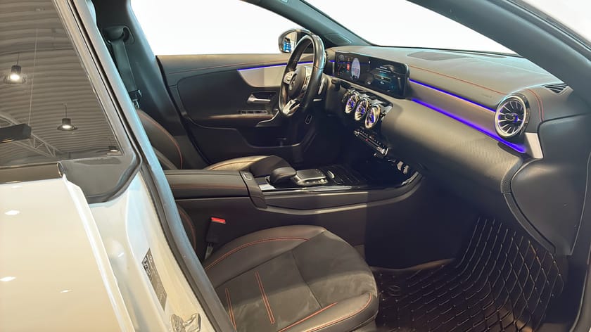 Bild 3 av Mercedes-Benz CLA 250 e Shooting Brake / AMG LINE / DRAG