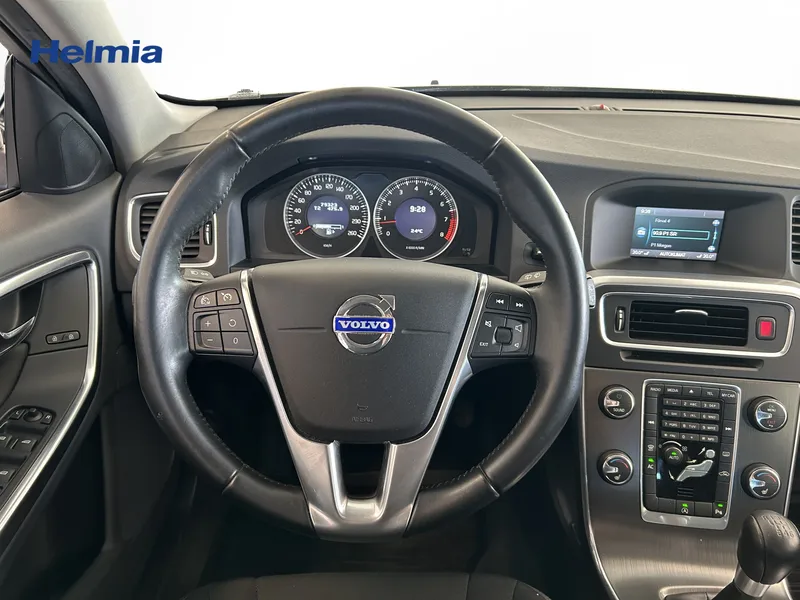 Bild 10 av 13 – Volvo V60 T3 Momentum