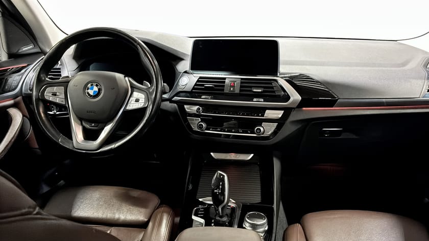 Bild 4 av BMW X3 xDrive30e