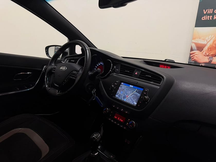 Bild 2 av Kia cee'd_sw 1.6 CRDi GT-Line Euro 6 Ny besiktigad!