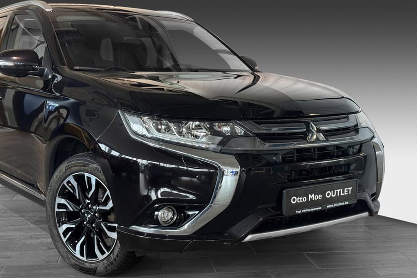 Bilde 2 av Mitsubishi Outlander PHEV INSTYLE+ | KROK | 360° | ROCKFORD | SKINN | NAVI | LED