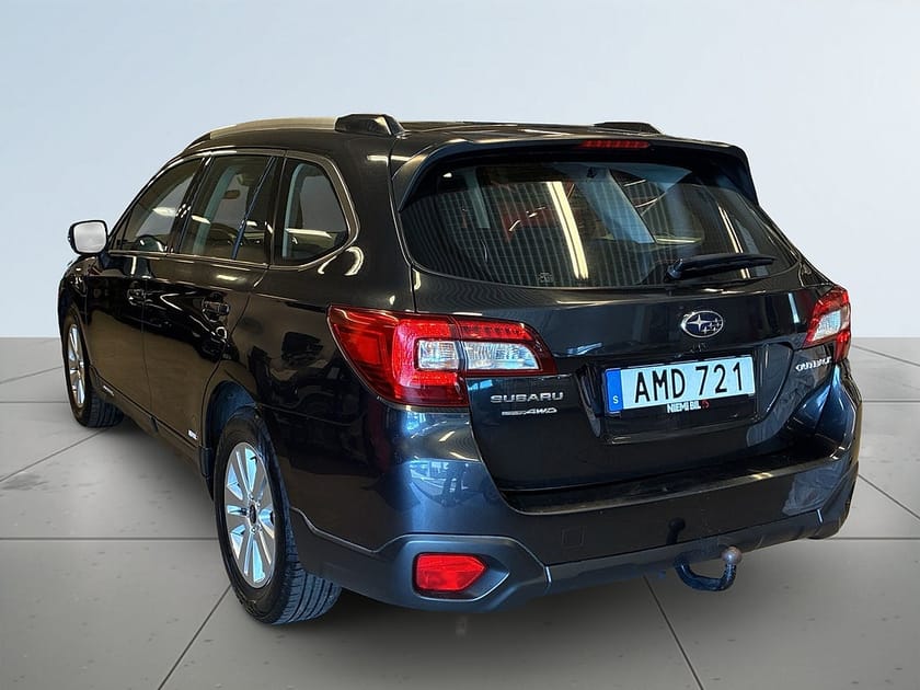 Bild 5 av Subaru Outback 2.5 4WD Euro 6 Drag/Värmare/Kamera/Sov-däck/Kamkedja