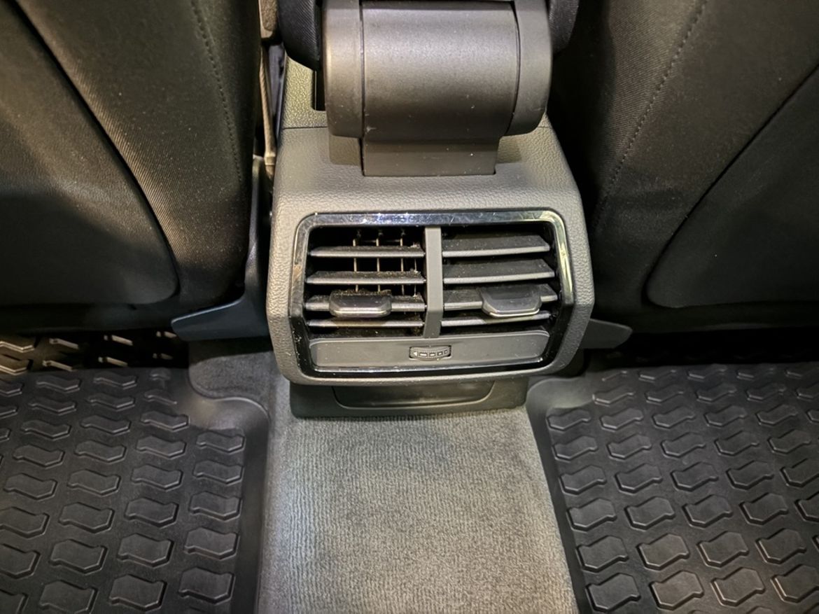 Audi Audi Q3 40 TFSI quattro — bild 12