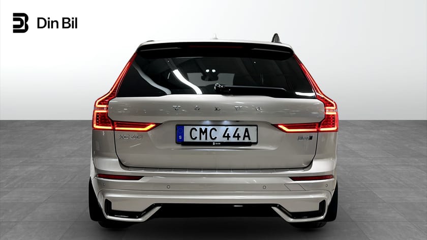 Bild 5 av Volvo XC60 B4 AWD 197 HK Geartronic Plus Dark Pano I Harman