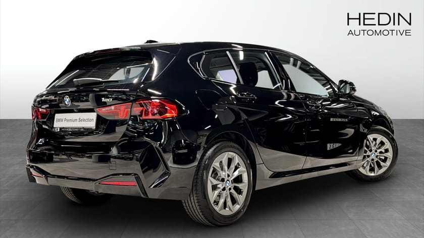 Bild 2 av BMW 120 Vinterhjul ingår Backkamera