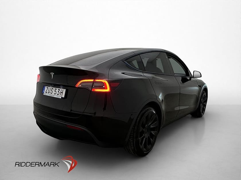 Bild 5 av Tesla Model Y Standard Range RWD Svensksåld Panorama