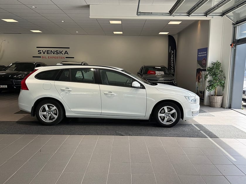 Bild 5 av Volvo V60 T3 153hk Aut Classic Edition/Drag/B-värmare /1 Ägare