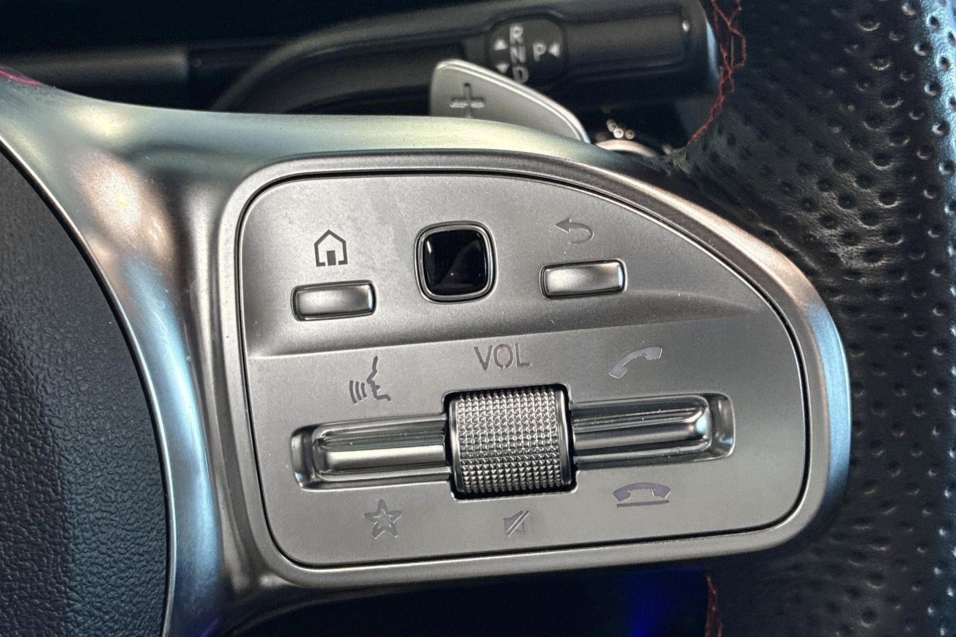 Mercedes-Benz GLA 200 d 2022, photo 6/10