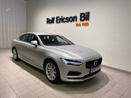 Volvo S90 T4 Momentum Advanced Edition