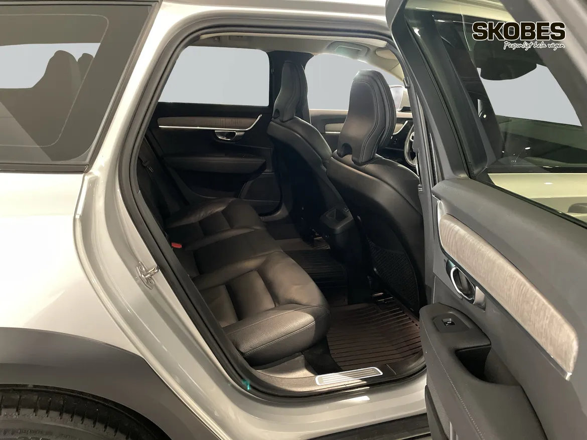 Volvo V90 Cross Country