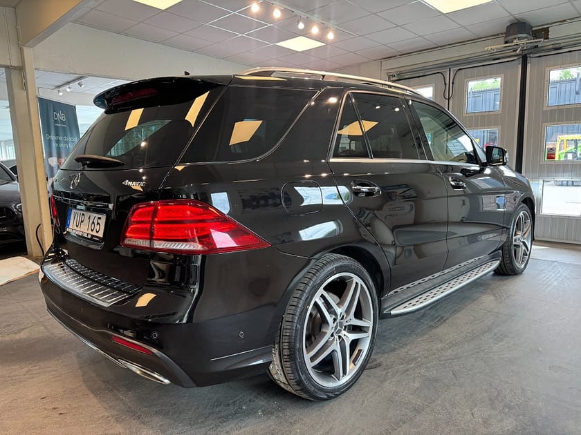 Bild 4 av Mercedes-Benz GLE 350 d 4MATIC AMG Luft Pano H/K Drag Värmare SE SPEC