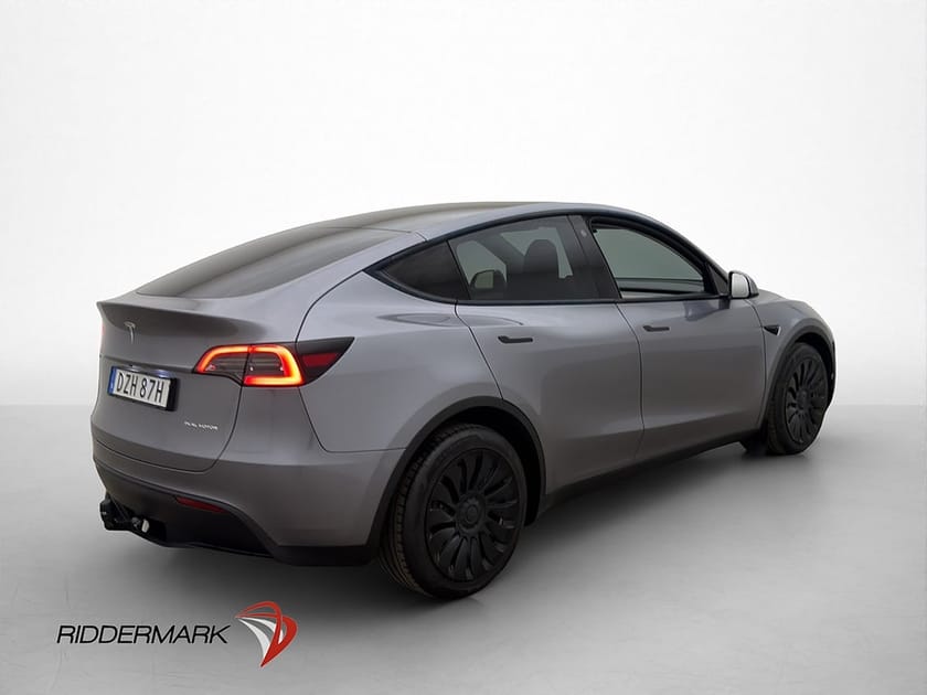 Bild 5 av Tesla Model Y Long Range AWD Värmepump Dragkrok Pano AP