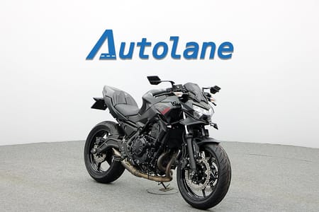 Kawasaki Ninja Z650 *Akrapovic