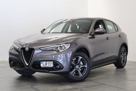 Alfa Romeo Stelvio 2.2 JTD 16V Q4 Kamera CarPlay Minne NYSERVAD Välskött