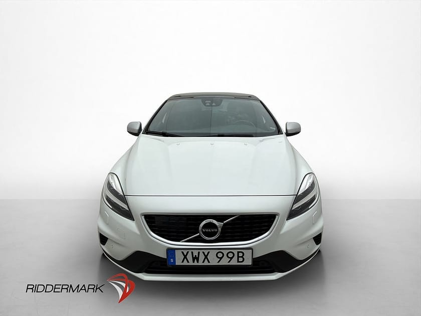 Bild 2 av Volvo V40 T3 152hk R-Design Pano P-Värm Kamera Drag Elstolar