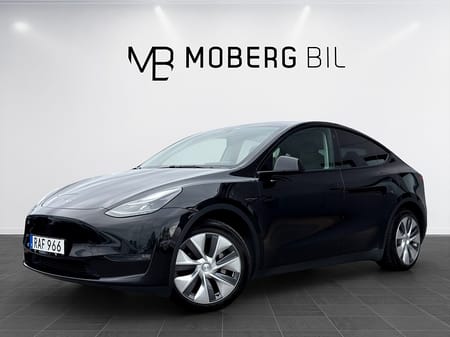 Tesla Model Y Long Range AWD 514hk Pano Läder Navi B-Kamera