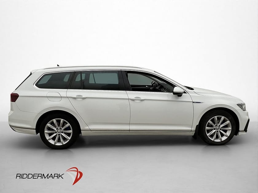 Bild 4 av Volkswagen Passat Sportscombi GTE 218hk Drag Kamera CarPlay Halvskinn