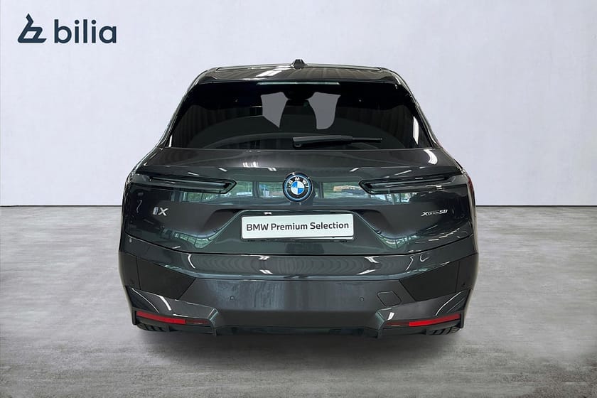 Bild 4 av BMW iX xDrive50 xDrive 50 Sportline | Aktiv farth. | H&K | Drag | 360