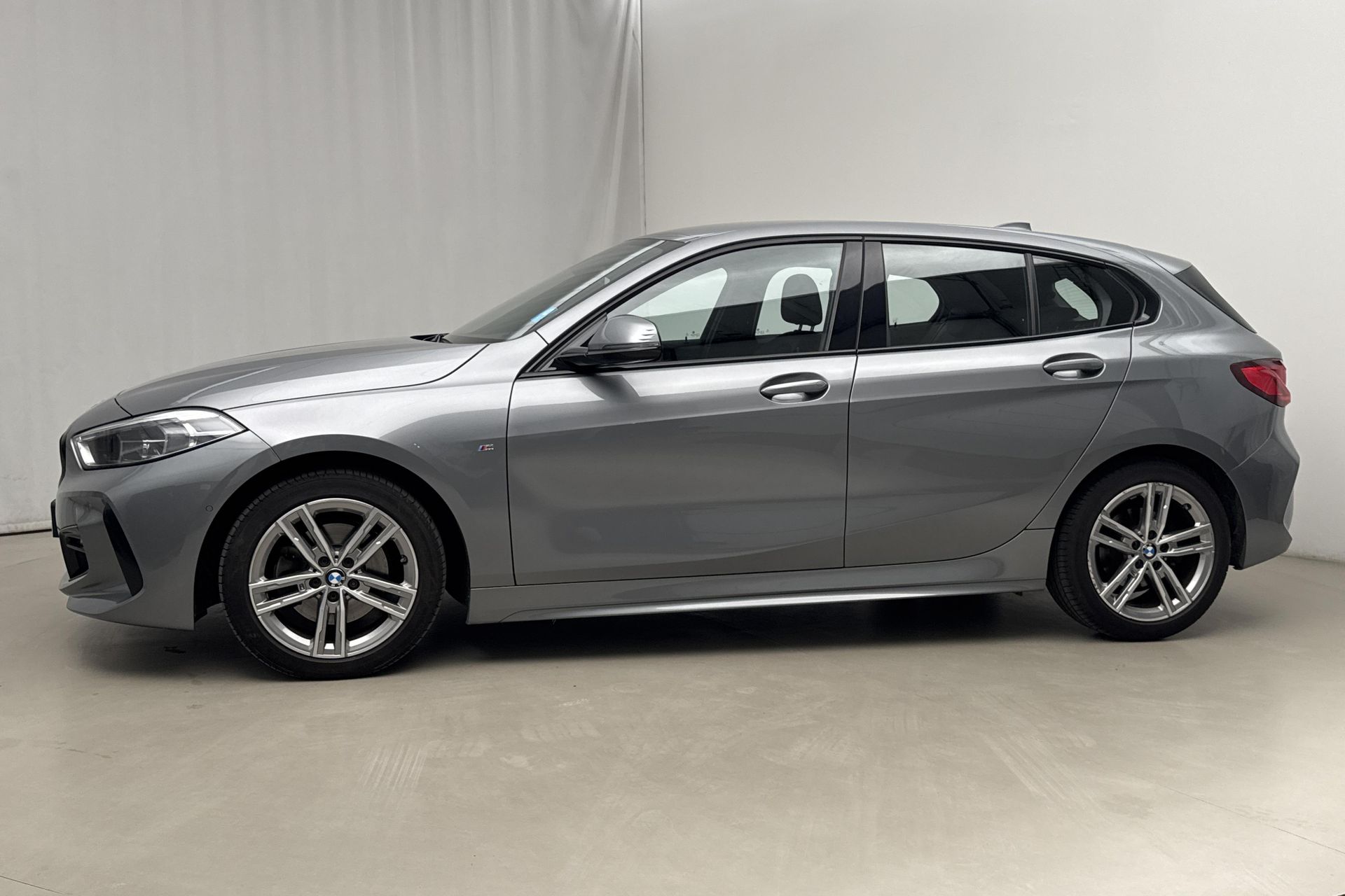 BMW 118 i 2023, bild 2/10