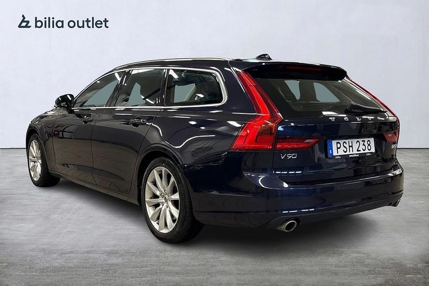 Bild 4 av Volvo V90 D5 AWD Geartronic Momentum 235hk Drag 360°-kamera Navi