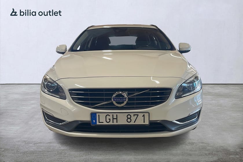 Bild 3 av Volvo V60 D3 Momentum BE  / 2-brukare / Navi / Dragkrok