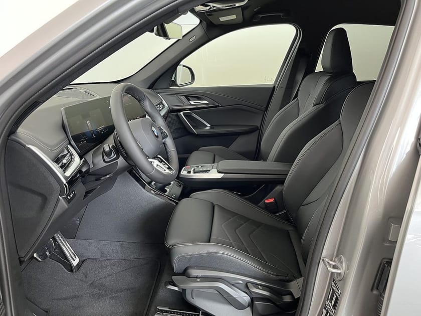 Bild 5 av BMW X1 sDrive18i M Sport Drag TonadeRutor Rattvärme ParkAssist