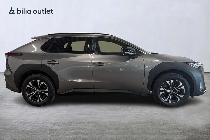 Bild 5 av Toyota bZ4X 71.4 kWh AWD Executive 360°kamera JBL Ventilerade Säten